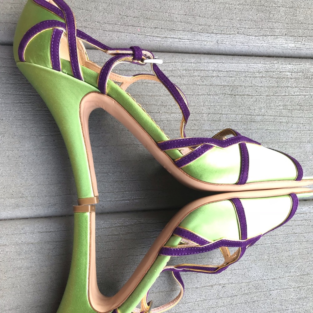 Prada heels - Picture 4 of 8